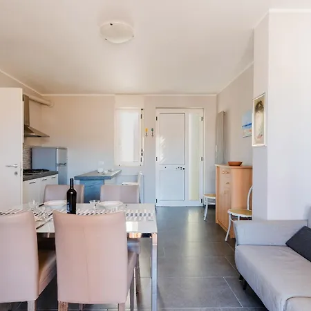 Valentina A 5 Posti Apartment *