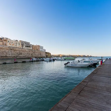 Valentina A 5 Posti Отранто